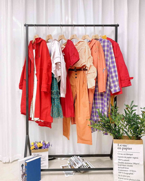 女装陈列的艺术 以色彩分析引领21春夏折扣尾货的视觉营销